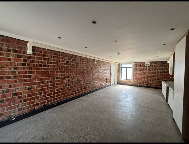 47M² OFFICE TO LET IN PAARDEVLEI